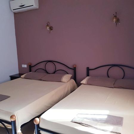 Konstantinos-Elli Rooms Nea Vrasna Bagian luar foto
