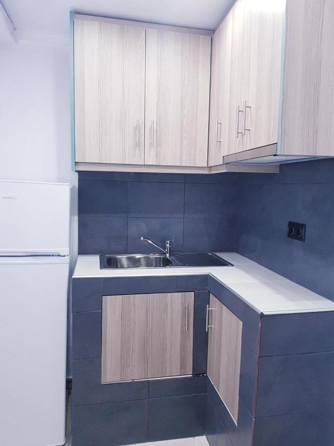 Konstantinos-Elli Rooms Nea Vrasna Bagian luar foto