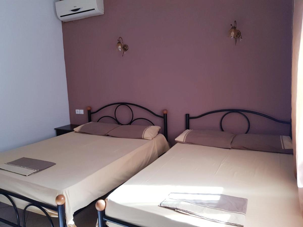 Konstantinos-Elli Rooms Nea Vrasna Bagian luar foto