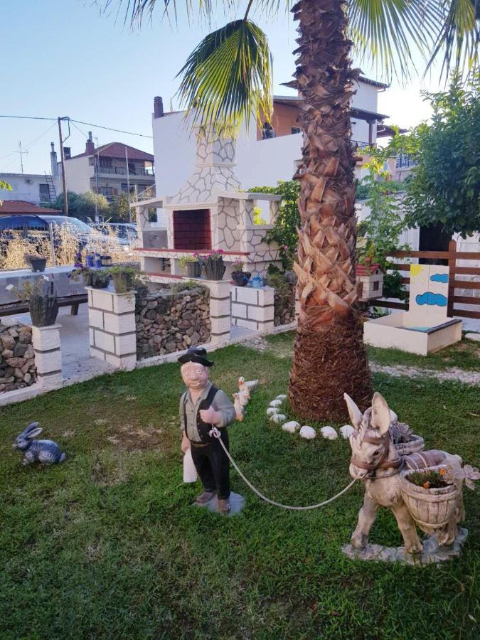 Konstantinos-Elli Rooms Nea Vrasna Bagian luar foto